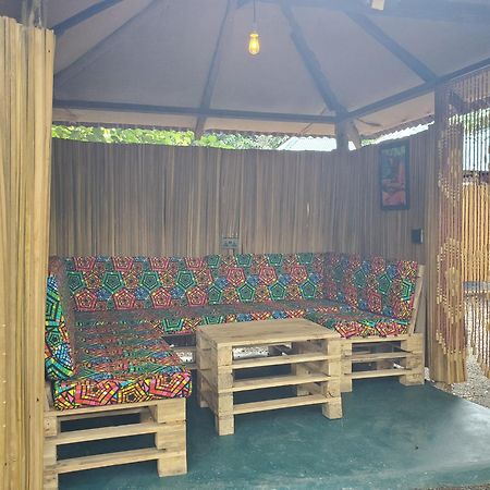 Kizumba House Hostel อารูชา ภายนอก รูปภาพ