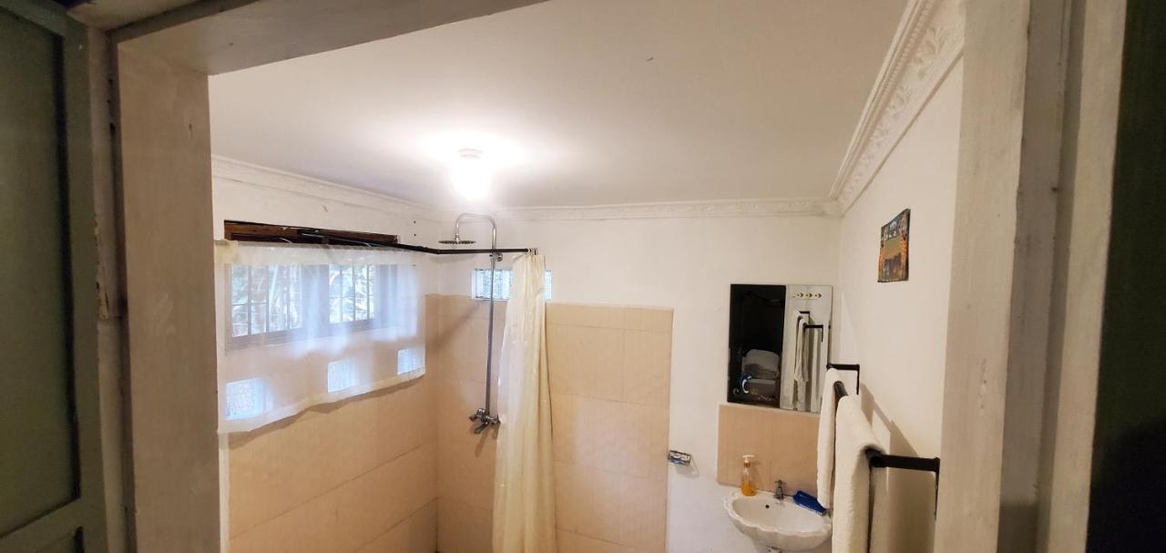 Kizumba House Hostel อารูชา ภายนอก รูปภาพ