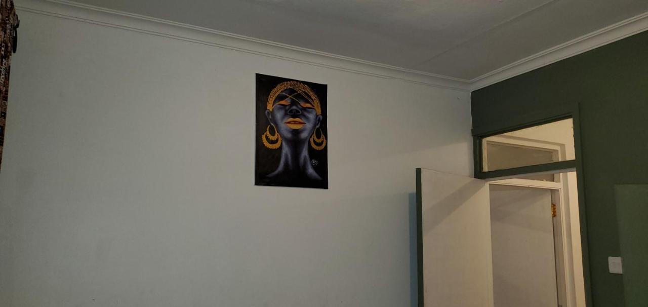 Kizumba House Hostel อารูชา ภายนอก รูปภาพ