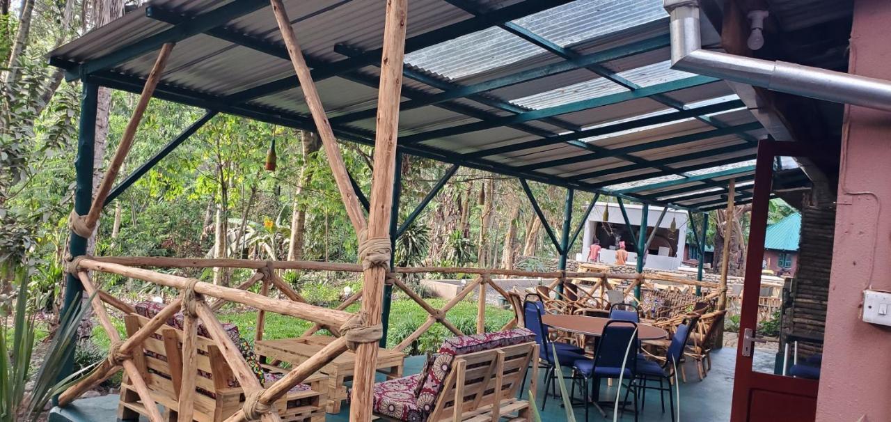 Kizumba House Hostel อารูชา ภายนอก รูปภาพ