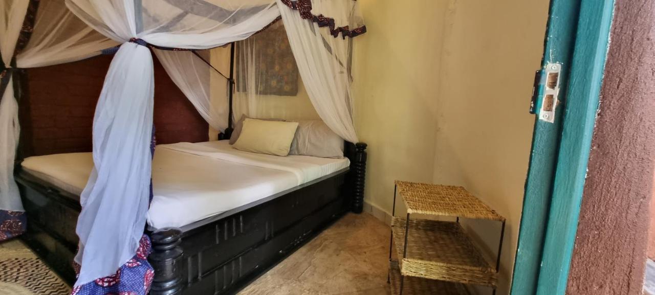 Kizumba House Hostel อารูชา ภายนอก รูปภาพ