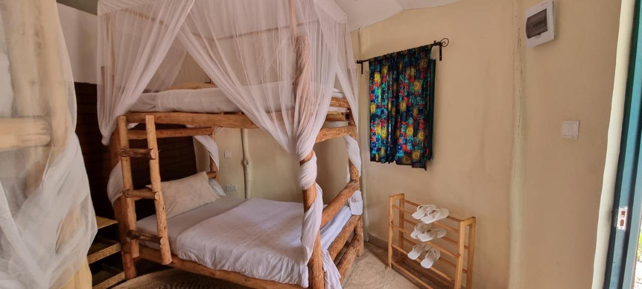 Kizumba House Hostel อารูชา ภายนอก รูปภาพ
