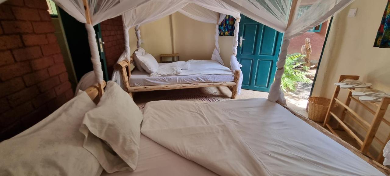 Kizumba House Hostel อารูชา ภายนอก รูปภาพ