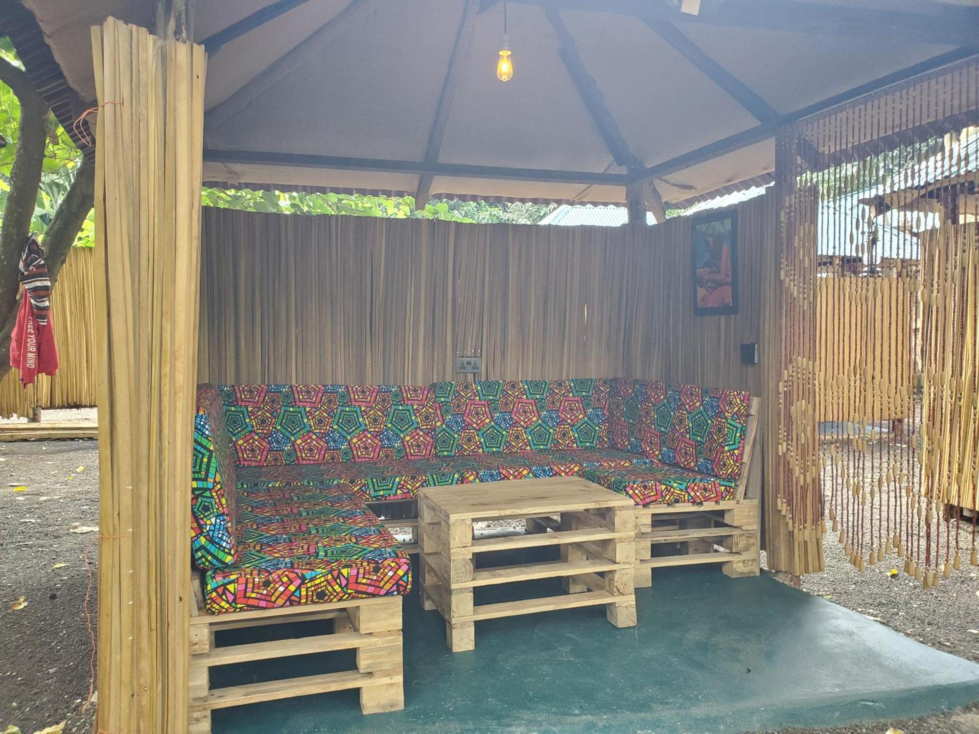 Kizumba House Hostel อารูชา ภายนอก รูปภาพ