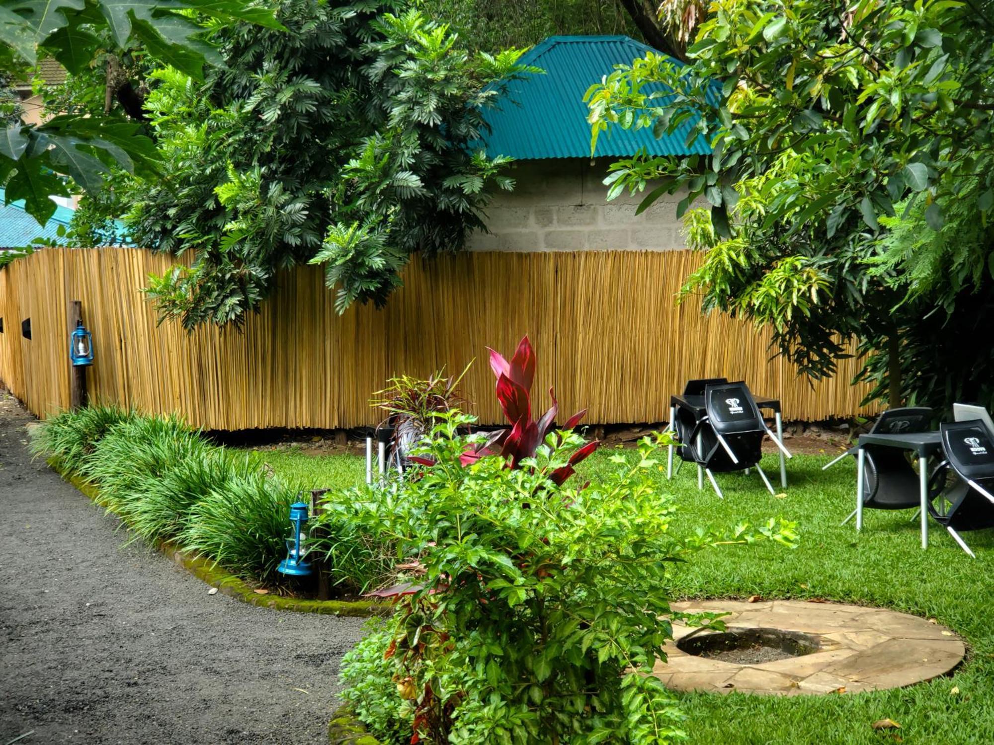 Kizumba House Hostel อารูชา ภายนอก รูปภาพ